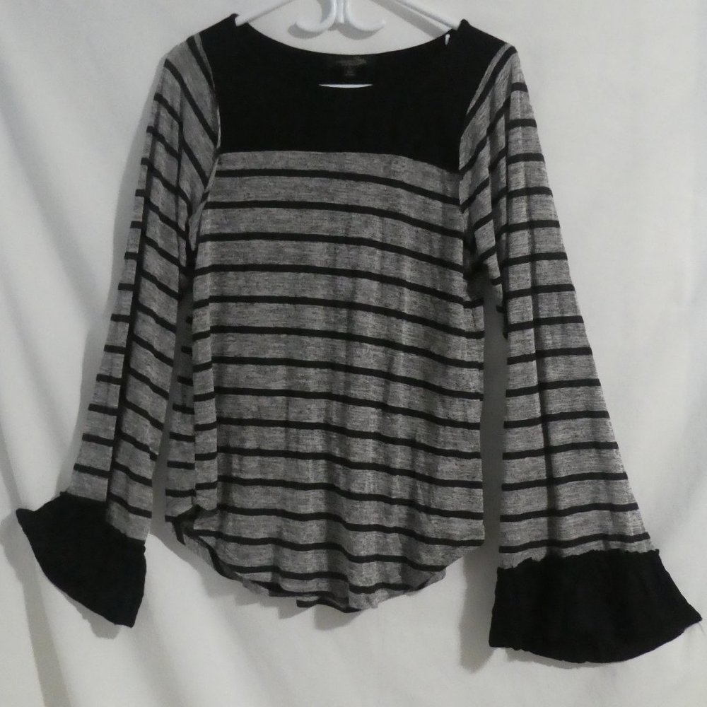 SUZANNE BETRO | SB | small | Striped Long Sleeve Pullover Shirt | Flared Cuffs